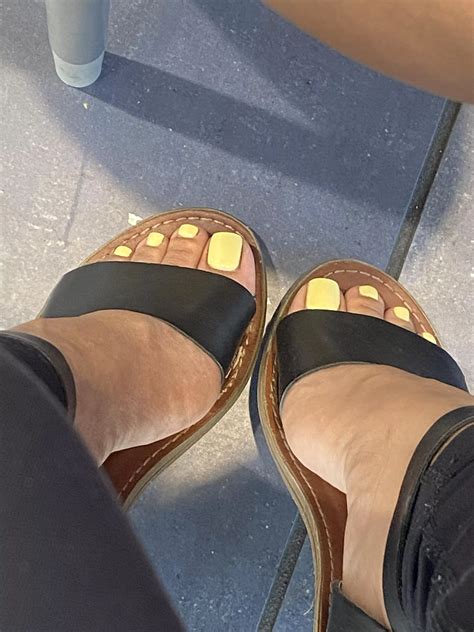 Worship The Ground I Walk On Nudes FootFetish NUDE PICS ORG