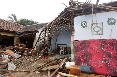 Se Eleva A El N Mero De Muertos Por Tsunami En Indonesia El Siglo