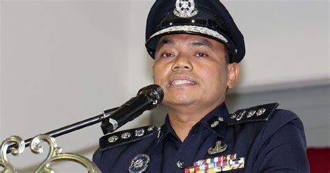 Man Arrested For Walking Naked In Public After Break Up With Girlfriend New Straits Times