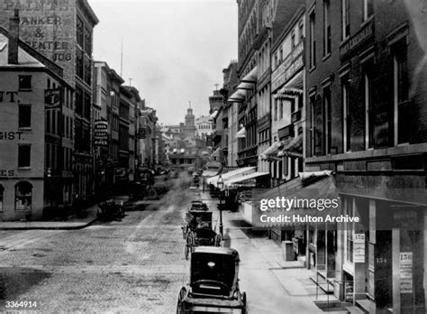 Broad Street Nyc Photos And Premium High Res Pictures Getty Images