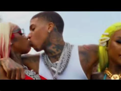 Nle Choppa Catches Heat For Kissing Sex Red Youtube
