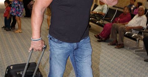 Hulk Hogan Sues Friend And Gawker Over Leaked Sex Tape For 100 Million Mirror Online