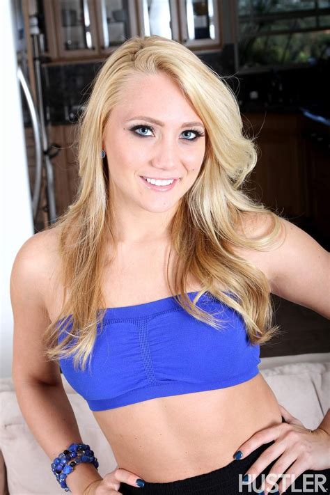 Hot Kaylee Evans Strips And Fucks A Big Black Cock Photos