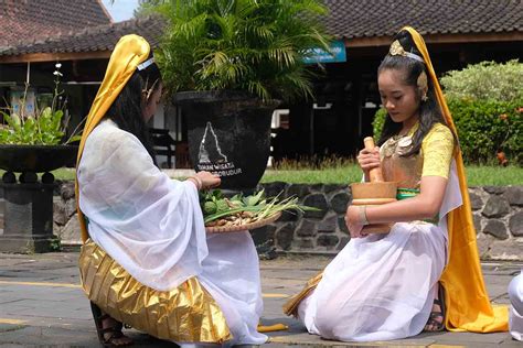 Berita Magelang Ritual Bhakti Bumi Usadha Upaya Seniman Mengangkat