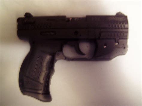 WALTHER P22 ,FACTORY RED DOT LASER SIGHT , HAS BARREL THREAD SUPPERSOR ...