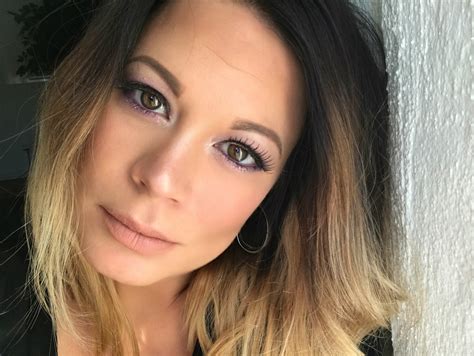 Gorgeous Lilac Smokey Eyes With Glitter And Nude Lips Makeup By Kili