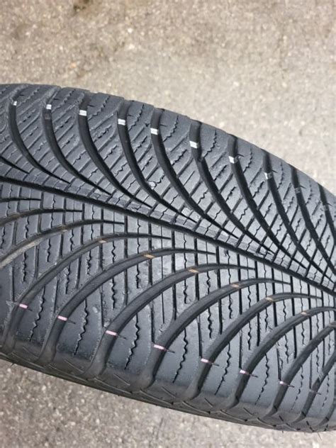 Gume Goodyear 215/65/16 cjelogodišnja 4 kom.