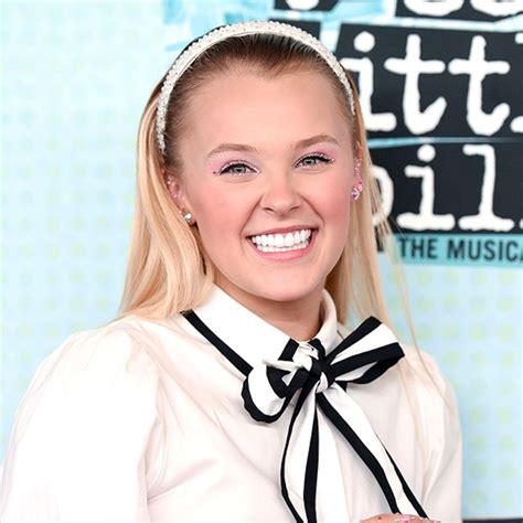 JoJo Siwa Shares Her Gay Awakening Story That Includes Demi Lovato And Jenna Dewan E NEWS
