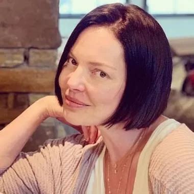 Zandra Yvonne Spreads Legs And Ass Xhamster