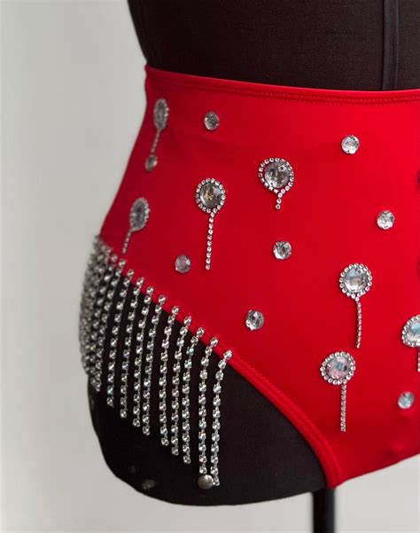 Conjunto Hot Pant E Top Bordado Para Carnaval Elo