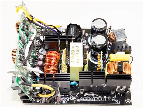 Zalman ZM1000-EBT 1000 W Review - A Look Inside & Component Analysis ...