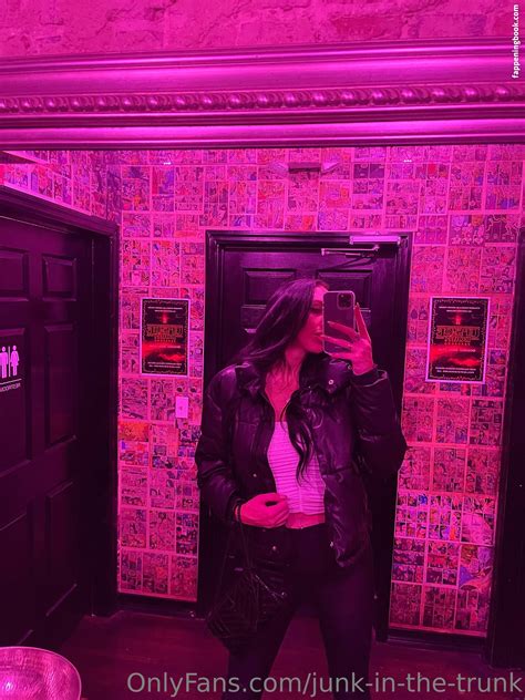 Junk In The Trunk Junkinthetrunkk Nude Onlyfans Leaks Fappening Fappeningbook