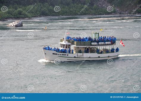 Maid of the Mist, Niagara Falls Editorial Image - Image of landmark ...