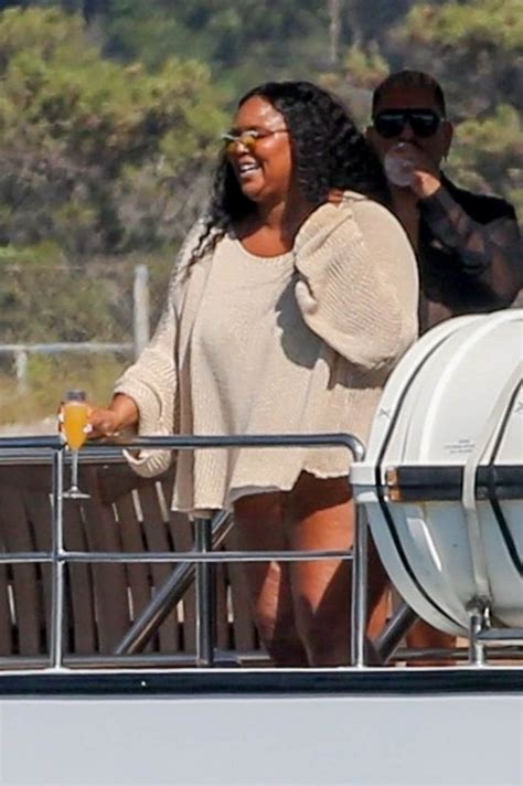Lizzo Shows Us How To Celebrate Summer Right With Her Bikini Clad Yacht Party Popsugar Australia