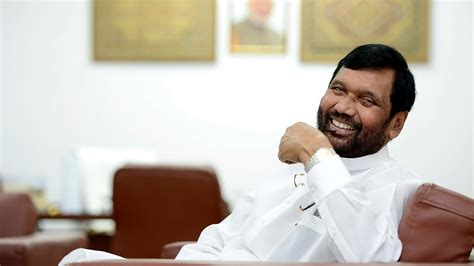 Ram Vilas Paswan Dsp Who Became Indias Bellwether Politician India