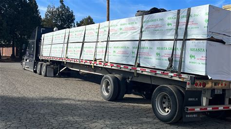 Prime Inc Flatbed Trucking Shasta Green Lumber From Burney Ca To