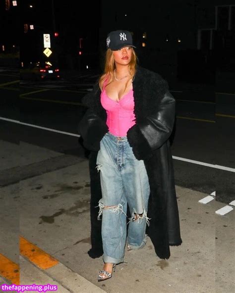 Rihanna Badgalriri Nude OnlyFans Photo The Fappening Plus
