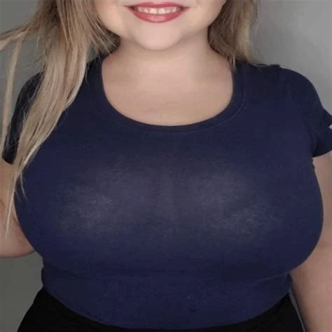 Big Tit MILF Rubs My Cock Until I Cum On Her Hands Amateur Porn Feat Maria Kane XHamster