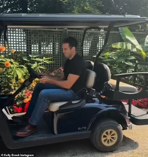 Kelly Brook Strips NAKED And Teases A Glimpse Of Sideboob While Enjoying A Scenic Bath With Very