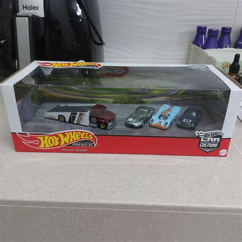 Hot Wheels Premium Garage Box Set Iconic Racers Year New Misb Shopee Malaysia