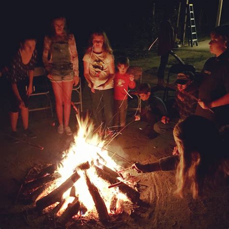 Lag Ba’Omer Bonfire and Picnic with the Shoresh Outdoor School - Makom