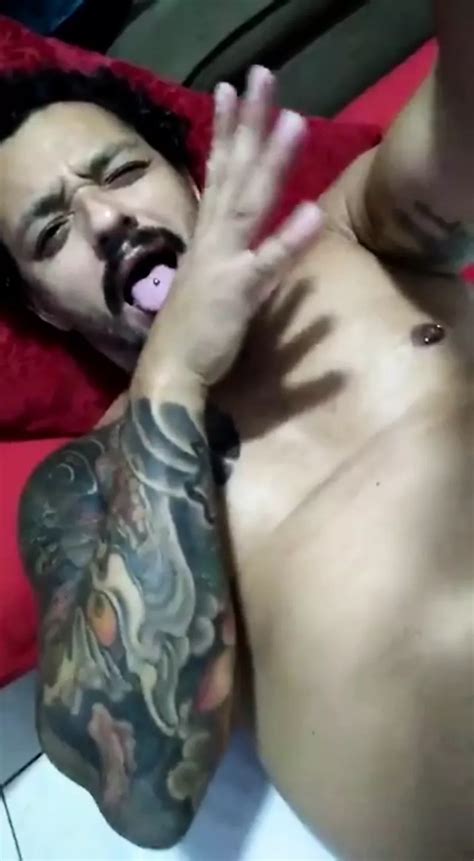 Exhibitionist Enjoying Brazilian Gay In Portuguese Amateur Porn By FapHouse XHamster