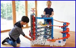 Car Track Set HUGE Hot Wheels SUPER ULTIMATE GARAGE Playset NEW IN BOX King Kong With Cars