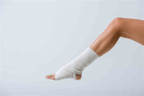 Бинтуем голеностоп при растяжении - Lauma Medical