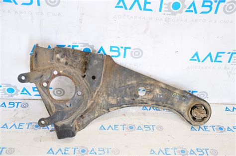 Цапфа задняя левая Mitsubishi Outlander 14-21 продольный рычаг, ржавая ...