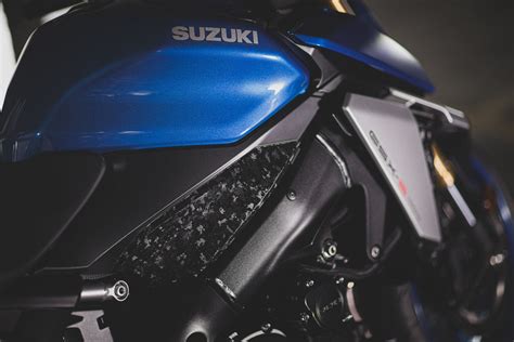 Suzuki Gsx S Agressividade Em Formato Naked Motonews Andar De Moto