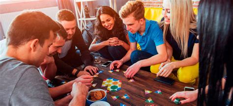 Смешные застольные конкурсы на день рождения для взрослых