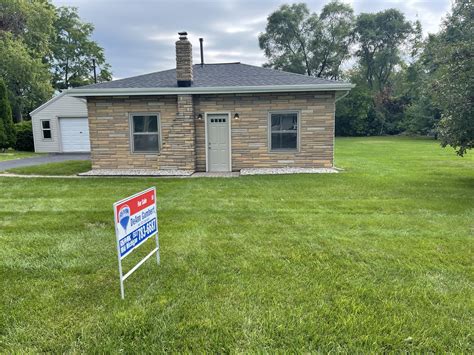 2727 Clark St, Jackson, MI 49202 - MLS 22037208 - Coldwell Banker