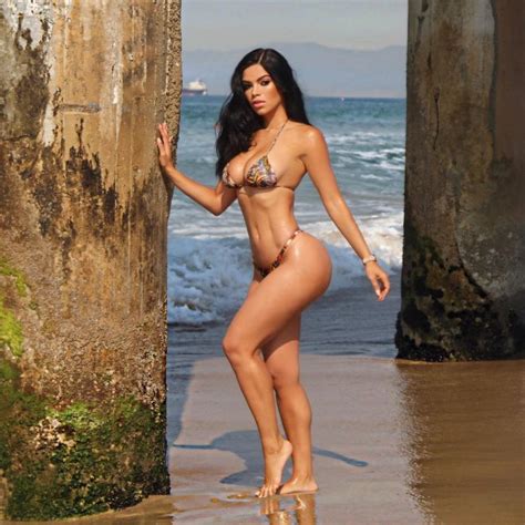 Suelyn Medeiros Porn Pic