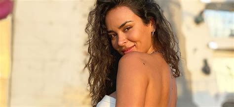 Diosa Jhendelyn N Ez Saca Suspiros Con Nuevas Fotos En Bikini Tecache Cl