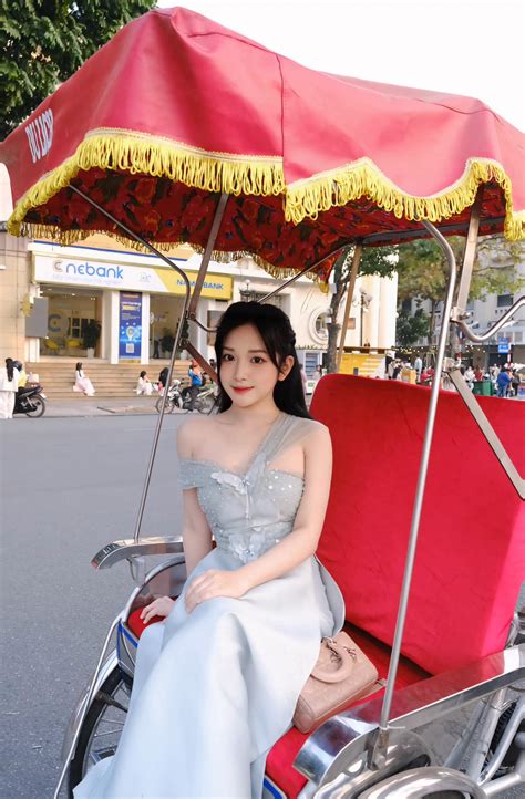 Hi M Hoi Di N Bikini N Ng Th H I Ph Ng N Tim D N M Ng