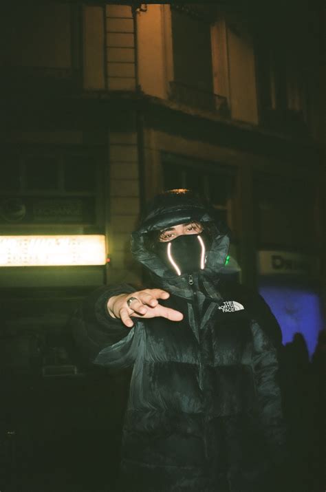 Jeudi décembre WINNTERZUKO NAVA Le Metronum Le Bikini