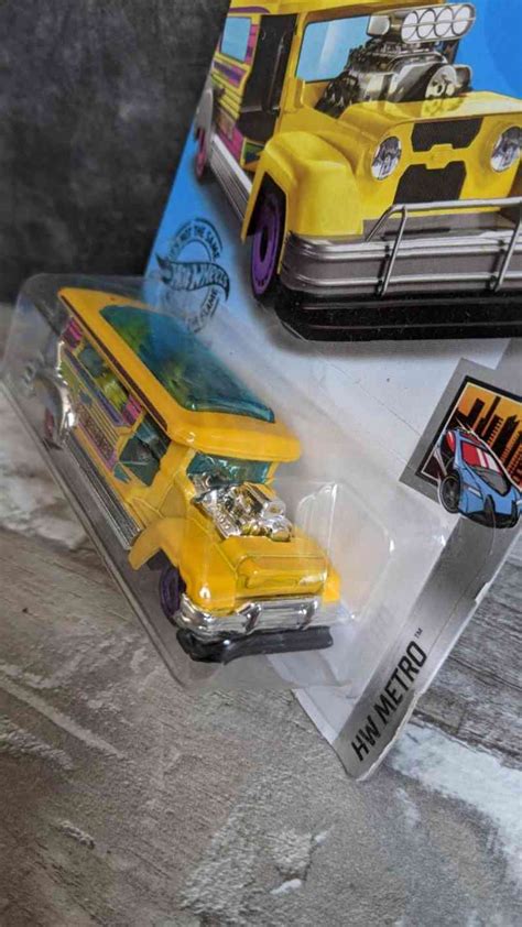 Jual Hot Wheels Bus Angkutan Kota Penumpang Road Bandit Kuning Hw Metro Di Seller Kutakkutik