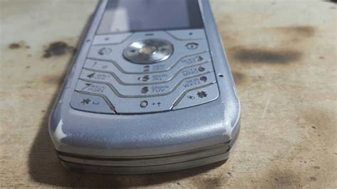 Футуристичный моноблок из 2005 Motorola Slvr L6 110223 1826 Пикабу