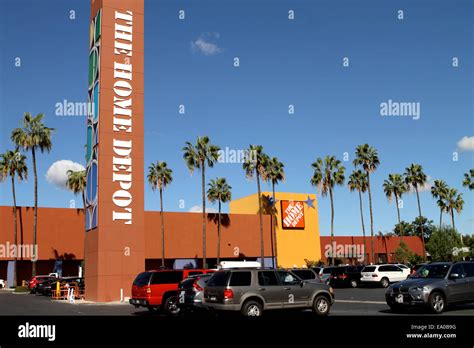 Home Improvement Storefront Hi Res Stock Photography And Images Alamy