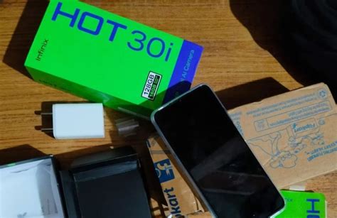 Infinix Hot I Hp Dengan Desain Yang Memiliki Tiga Boba Ala Iphone Punya Kapasitas Ram Gb