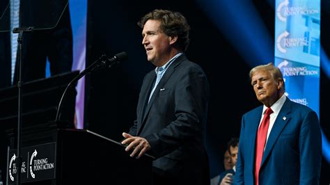 Tucker Carlson Tells Crowd Trump Will Give Country a ‘Spanking’ - The ...