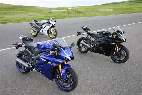 Yamaha 2017 YZF R6 First Ride Review SportBikes Inc Magazine