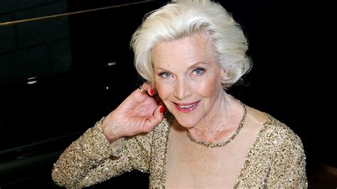 Honor Blackman Actress And James Bond S Pussy Galore Dead At Cbs