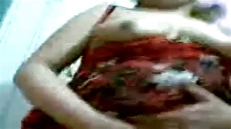 Amatör arap Milf yalıyor sikişiyor PORNDROIDS