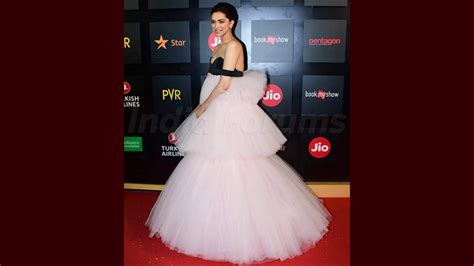 deepika padukone birthday  times   set  ball rolling