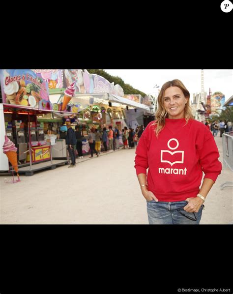 Marine Vignes Divine En Bikini L Ex Compagne De Nagui Confondue Avec Ses Filles Le