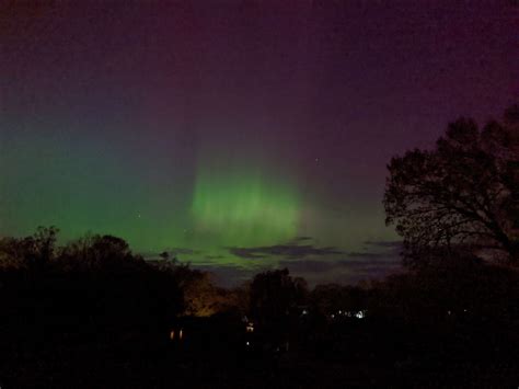 Northern Lights tonight! Surreal : r/PeoriaIL