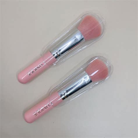 Y A Clinique 倩碧 小花腮紅 發光小花 打亮 倩碧花樣腮紅 Nude Melon 05 08 蝦皮購物