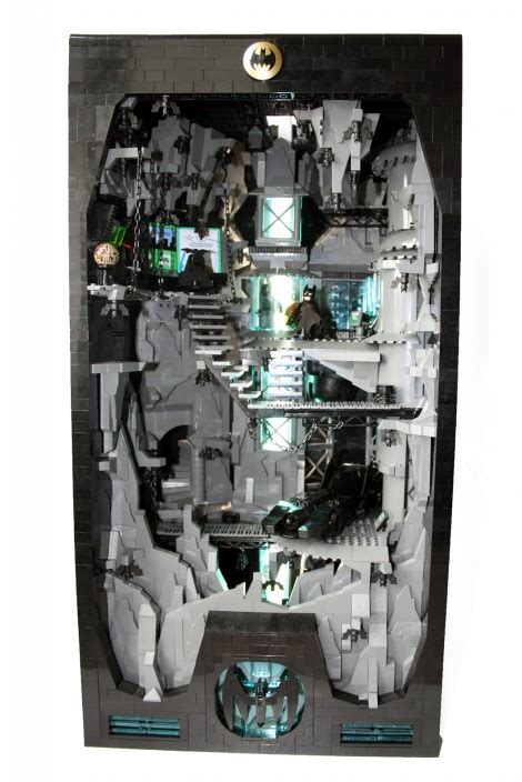 Amazing LEGO Batman Batcave [pics] - Global Geek News