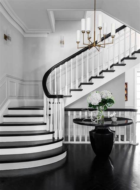 12 Desain Rumah Bernuansa Hitam Putih, Kesan Misterius